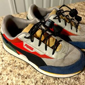Retro Puma Shoes Size 2 Youth